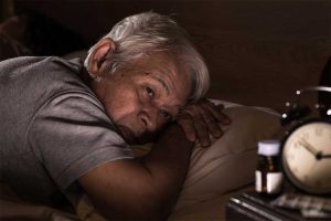 Αυτό το γιατρικό βοηθά τους ηλικιωμένους να κοιμούνται σαν μωρά, για δέκα συνεχόμενες ώρες