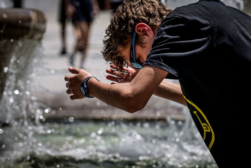 Προβλέψεις για τετραήμερο καύσωνα από Δευτέρα – Έως και 43 βαθμούς το θερμόμετρο στην Αθήνα