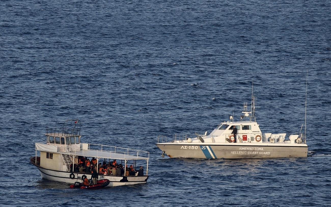 Λέσβος: Βυθίστηκε σκάφος της Frontex στην Πέτρα-Διασώθηκε το πλήρωμα