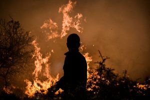 Κόλαση φωτιάς στη Λεμεσό με δύο νεκρούς – Εκτός ελέγχου τα πύρινα μέτωπα