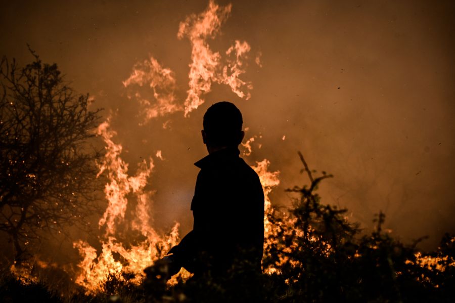 Κόλαση φωτιάς στη Λεμεσό με δύο νεκρούς – Εκτός ελέγχου τα πύρινα μέτωπα