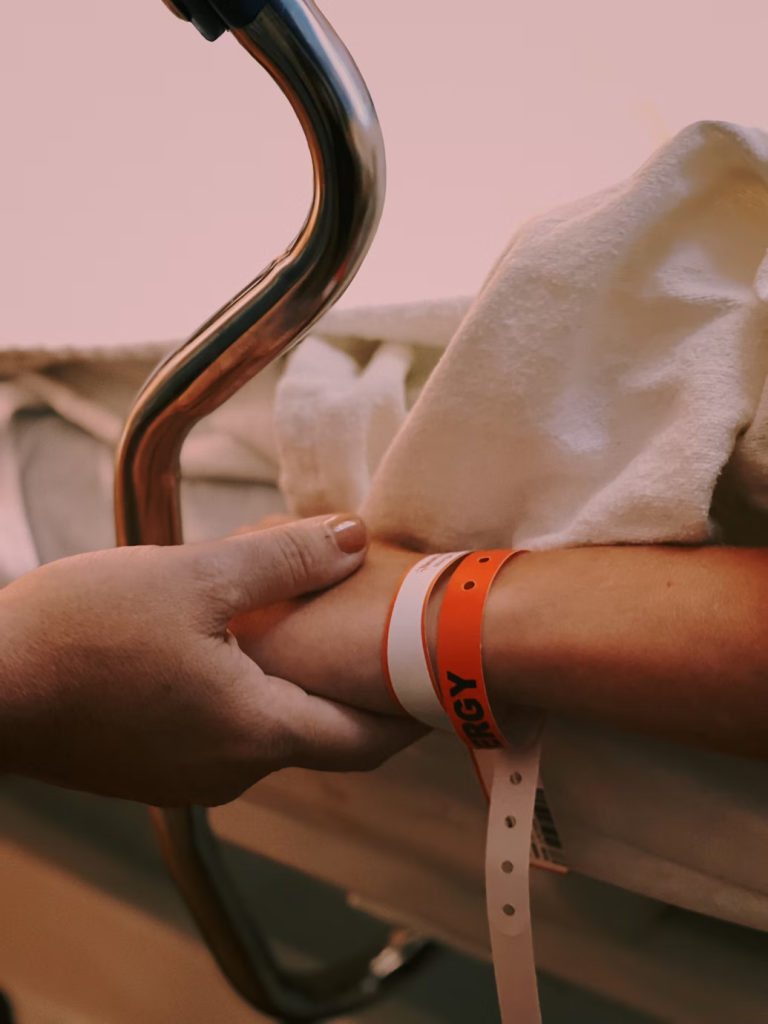12χρονο κορίτσι πεθαίνει από σπάνιο καρκίνο — οι γονείς παρατήρησαν ανησυχητικό σημάδι καθώς έβγαζε τα δόντια της.