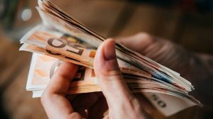 ΕΦΚΑ: Πότε καταβάλλονται οι συντάξεις του Αυγούστου