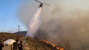 Υπό έλεγχο η φωτιά σε χαμηλή στις Αχαρνές