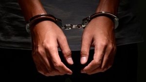 Συνελήφθη 22χρονος για τους πυροβολισμούς σε καφετέρια στον Κολωνό
