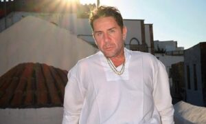 Γιώργος Μαζωνάκης: Με εισαγγελική εντολή στο ψυχιατρείο ο αγαπημένος τραγουδιστής
