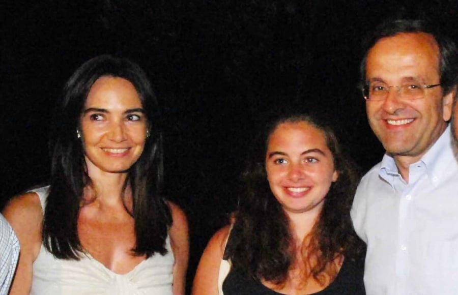Το συγκλονιστικό μήνυμα στο στεφάνι του πρωθυπουργού