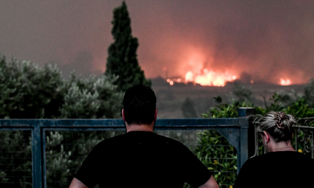 Φωτιά Αχαΐα: Εντολή εκκένωσης σε πάνω από 7.500 κατοίκους στην Κάτω Αχαΐα