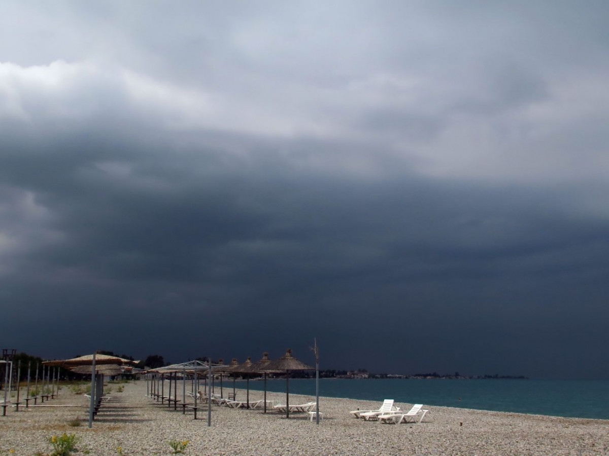 Καιρός: Αλλάζει από το απόγευμα – Έρχονται μπόρες και καταιγίδες – Ποιες περιοχές επηρεάζονται