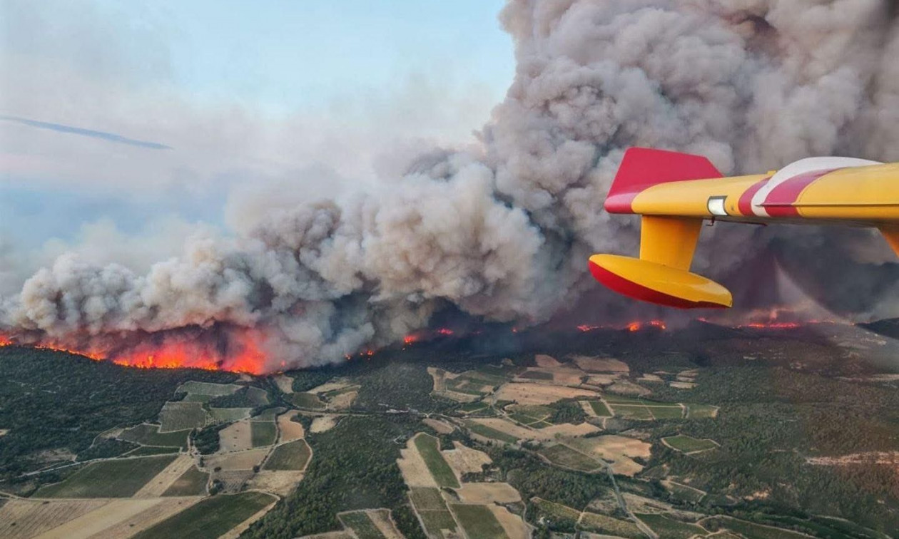 ΕΚΤΑΚΤΗ ΕΙΔΗΣΗ: ΜΙΑ ΓΥΝΑΙΚΑ ΝΕΚΡΗ ΚΑΙ ΑΛΛΟΙ 9 ΤΡΑΥΜΑΤΙΕΣ ΑΠΟ ΓΙΓΑΝΤΙΑ ΠΥΡΚΑΓΙΑ – ΚΑΙΓΟΝΤΑΙ ΣΠΙΤΙΑ, ΕΚΚΕΝΩΝΟΝΤΑΙ ΠΕΡΙΟΧΕΣ