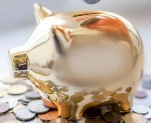Μόλις μαθεύτηκε σήμερα πόσα λεφτά έχουν οι Έλληνες στις τράπεζες – Προβληματισμένος ο Κυριάκος Μητσοτάκης