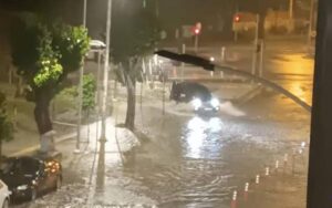 ΕΚΤΑΚΤΟ ΚΑΙΡΟΣ – ΕΡΧΟΝΤΑΙ ΒΡΟΧΕΣ ΚΑΙ ΚΑΤΑΙΓΙΔΕΣ