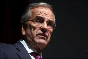 Οικογένεια Σαμαρά: Αντί στεφάνου για τη Λένα να ενισχυθούν φορείς με κοινωφελείς σκοπούς