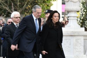 Σοκ από την ξαφνικό θάνατο της κόρης του Αντώνη Σαμαρά, Λένας – Συλλυπητήρια από όλον τον πολιτικό κόσμο