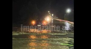 ΕΚΤΑΚΤΟ Πνίγεται πασίγνωστο νησί της Ελλάδας: Ποτάμια οι δρόμοι – Σε απελπισία οι κάτοικοι