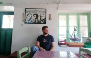 33χρονος παράτησε την Αθήνα για να ζήσει σε ένα χωριό 71 κατοίκων στο Ζαγόρι και βρήκε το νόημα της ζωής