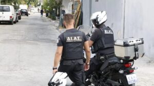 ΕΚΤΑΚΤΟ ΤΩΡΑ: ΣΥΝΕΛΑΒΑΝ ΤΑ ΠΑΙΔΙΑ ΤΟΥ ΥΠΟΥΡΓΟΥ ΠΡΙΝ ΛΙΓΟ – ΡΑΓΔΑΙΕΣ ΕΞΕΛΙΞΕΙΣ ΣΤΗ ΧΩΡΑ ΜΑΣ