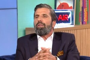 Ραγιζει καρδιές ο Θανάσης Βισκαδουράκης για την απωλεια του – «Πόσο έξυπνο ήταν αυτό το κορίτσι και ο Θεός μού την πήρε στα 40»