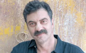 Στάθης Μαντζώρος: Διασωληνωμένος στο νοσοκομείο παλεύει για τη ζωή του