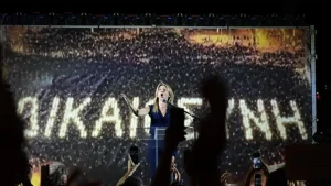 Μαρία Καρυστιανού για τους 57 νεκρούς: «Γίναμε το όνειρο που δεν προλάβατε να ζήσετε»