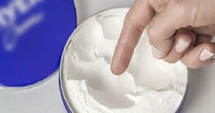 Η κρέμα Nivea στο μπλε βαζάκι έχει υπέροχα οφέλη – Πολλοί δεν γνωρίζουν