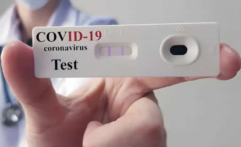 Ο κορωνοϊός… επέστρεψε: Μεγάλη ανησυχία για την μετάλλαξη XFG