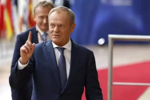 Τουσκ: Δεχθήκαμε μεγάλης κλίμακας πρόκληση – Η Πολωνία είναι “έτοιμη για διάφορα σενάρια ” – Διαβουλεύσεις στο ΝΑΤΟ