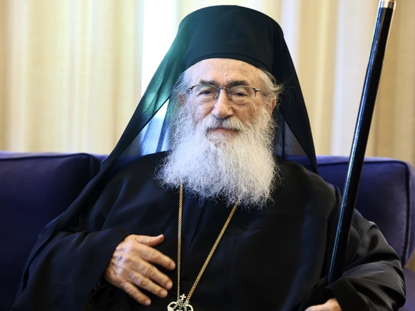 ΤΕΛΟΣ Ο ΑΡΧΙΕΠΙΣΚΟΠΟΣ