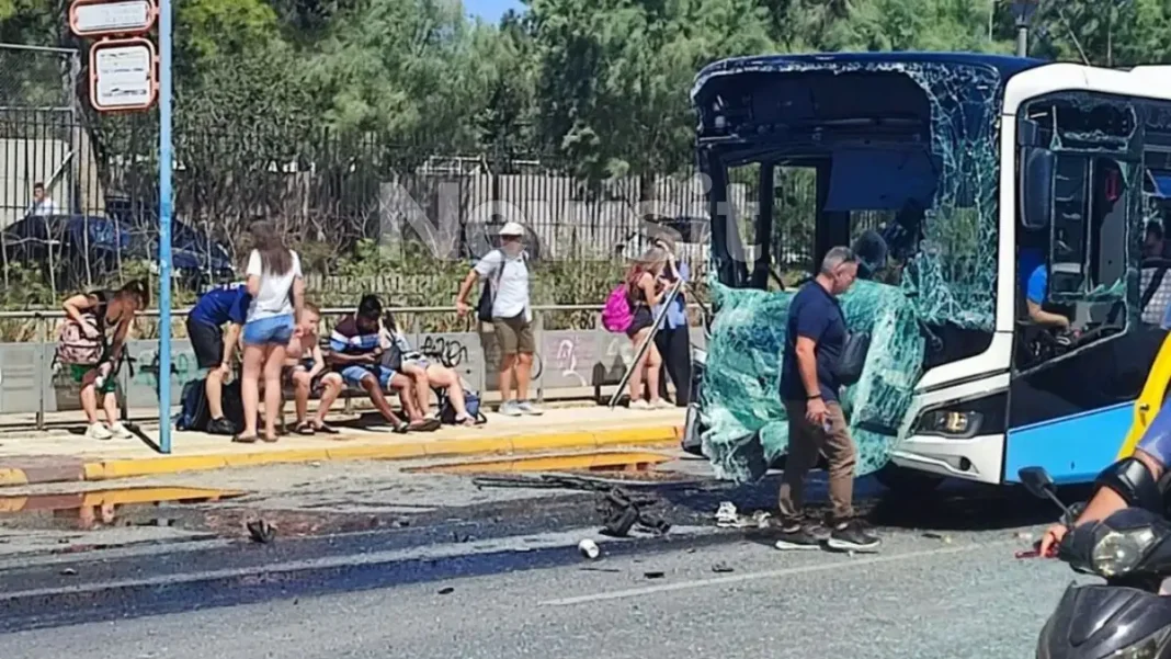 Μαθεύτηκε όλη η αλήθεια για το σοκαριστικο τροχαιο που ειχε γινει στη Βούλα – Τουλάχιστον 47 τραυματίες, ανάμεσά τους 12 ανήλικοι