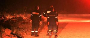 Φωτιά Τώρα – Μεγάλη πυρκαγιά σε επιχείρηση κατεψυγμένων – Μήνυμα του 112 – «Κλείστε πόρτες και παράθυρα»