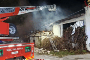 Τραγωδία Τώρα: Τρεις Νεκροί Αστυνομικοί και 13 τραυματίες – Πήγαν να κάνουν έξωση και οι ένοικοι ανατίναξαν το σπίτι με αέριο