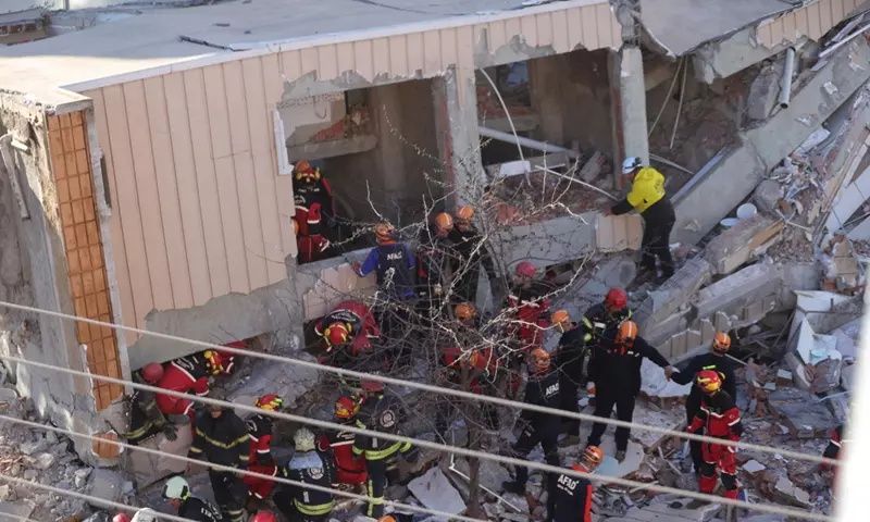 ΞΕΚΛΗΡΙΣΤΗΚΕ ΟΛΟΚΛΗΡΗ ΟΙΚΟΓΕΝΕΙΑ ΝΕΚΡΑ ΟΙ ΟΙ ΓΟΝΕΙΣ ΚΑΙ ΤΑ 2 ΠΑΙΔΙΑ 12 ΚΑΙ 14 ΧΡΟΝΩΝ – ΖΩΝΤΑΝΗ ΜΟΝΟ Η 18ΧΡΟΝΗ ΚΟΡΗ