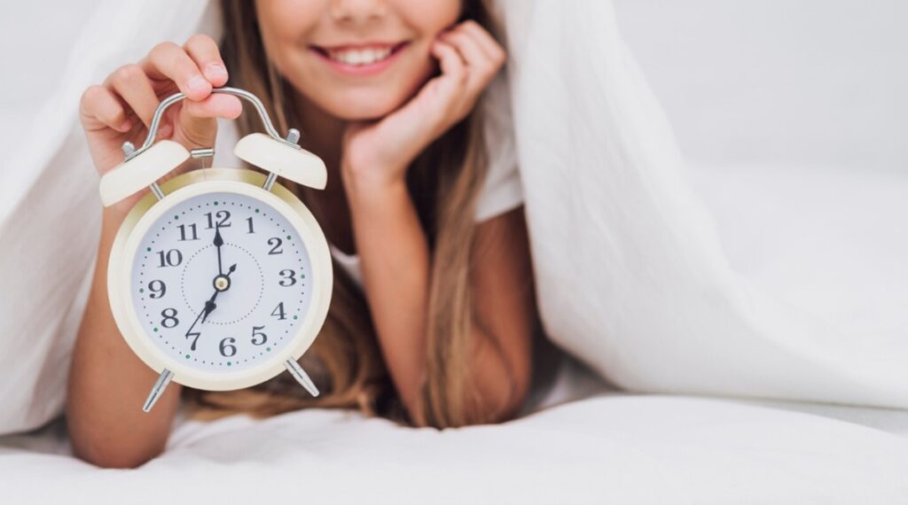 Μην μπερδευτείς και… ξυπνήσεις: Αλλάζει η ώρα – Πότε πρέπει να γυρίσεις τους δείκτες των ρολογιών σου μια ώρα πίσω