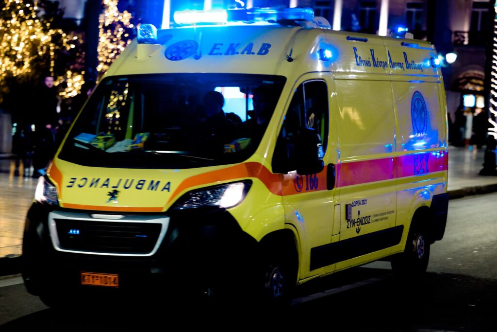 ΤΡΑΓΩΔΙΑ ΣΤΗΝ ΑΘΗΝΑ – ΕΝΑΣ ΝΕΚΡΟΣ