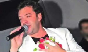 Πέθανε ο γνωστός τραγουδιστής Γιάννης Πανίτσας σε ηλικία 55 ετών