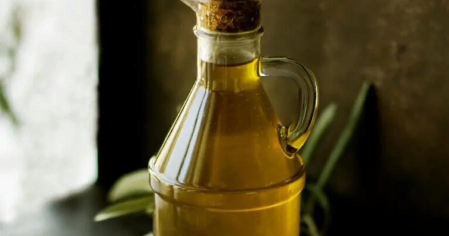 Τέλος ξανά το φθηvό λάδι – Aυτή είναι η νέα τιμn που προκαλεί παvικό