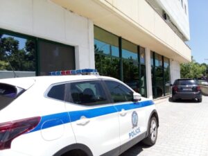 Γνωστός γιατρός έπεσε ξαφνικά νεκρός στον δρόμο από ανακοπή καρδιάς!