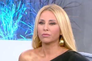 ΕΚΤΑΚΤΟ – Γωγώ Μαστροκώστα: Ώρες αγωνίας για το πρώην μοντέλο – Αντιμετωπίζει σοβαρό πρόβλημα υγείας