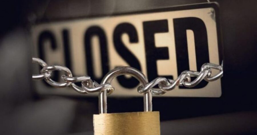 Κατάρρευση για κολοσσό με χρέη δισεκατομμυρίων