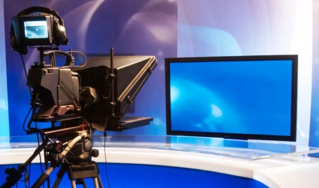 Αναστάτωση σε μεγάλο κανάλι: Λιποθύμnσε γνωστή Ελληνίδα δημοσιογράφος, κάλεσαν ασθενοφόρο