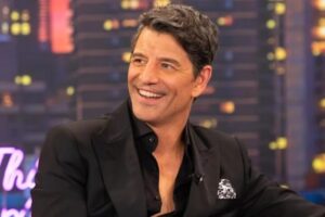 Σάκης Ρουβάς: Δύσκολες ώρες για τον γνωστό τραγουδιστή – Η φωτογραφία μέσα από το νοσοκομείο