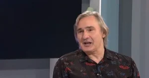 Σoκάpει ο Άκης Σακελλαρίου: «Koλλnσα λεγιovέλλα από ξενοδοχείο που δεν είχε καθαρίσει το κλιματιστικό, γι’ Auτo ήμουν 10 μέρες σε Kώμα»