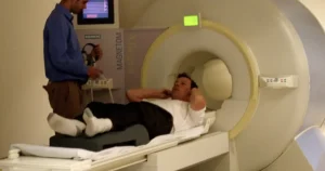 Πέθανε άντρας που τον «κατάπιε» ο μαγνητικός τομογράφος – Φορούσε αλυσίδα εννέα κιλών, δήλωσε η γυναίκα του