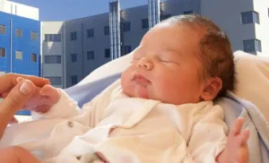 Έδωσαν σε έγκυο, φάρμακο που προοριζόταν για γυναίκα που είχε αποβάλει και εκείνη γέννησε πρόωρα