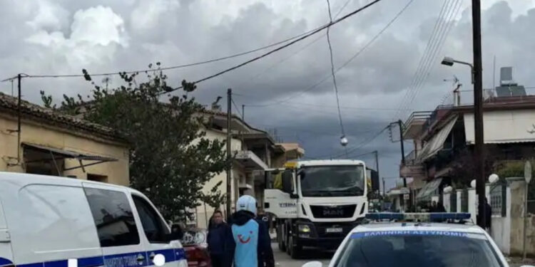 Τραγωδία: Φορτηγό παρέσυρε και σκότωσε πεζή – Είχε αναπτύξει ιλιγγιώδη ταχύτητα (video)