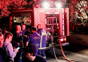 Ανείπωτη τραγωδία στη χώρα μας: Γιος έβαλε φωτιά και έκαψε την μάνα και τον θείο του