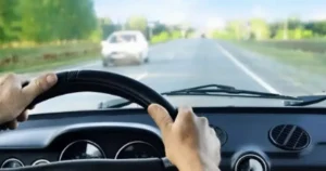 «Όταν ξεκινάς να πηγαίνεις κάπου, θα σταυρώνεις το τιμόνι 3 φορές και θα λες…. »