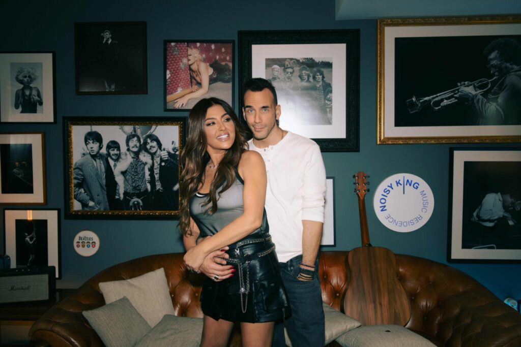 ΜΟΛΙΣ ΜΑΘΕΥΤΗΚΕ TO MYΣΤΙΚΟ ΤΟΥΣ… ΓΙΑ ΕΛΕΝΑ ΠΑΠΑΡΙΖΟΥ ΚΑΙ ΠΑΝΟ ΜΟΥΖΟΥΡΑΚΗ – ΛΙΓΕΣ ΩΡΕΣ ΜΕΤΑ ΤΗΝ ΛΙΠΟΘΥΜΙΑ ΤΗΣ ΣΤΗΝ ΠΡΟΒΑ ΤΟΥ Voice