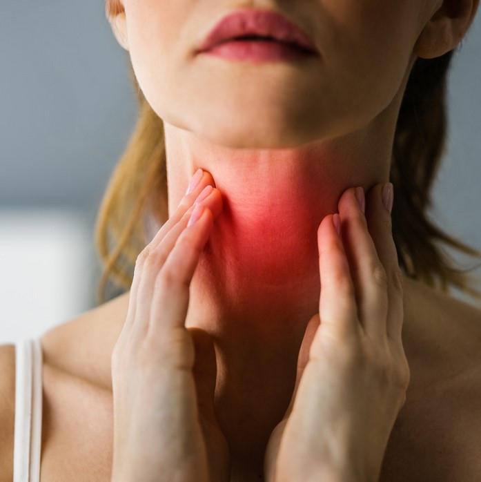 «Μυστηριώδης ιός του λαιμού» σαρώνει τον πλανήτη – Τα συμπτώματα που πρέπει να προσέξετε