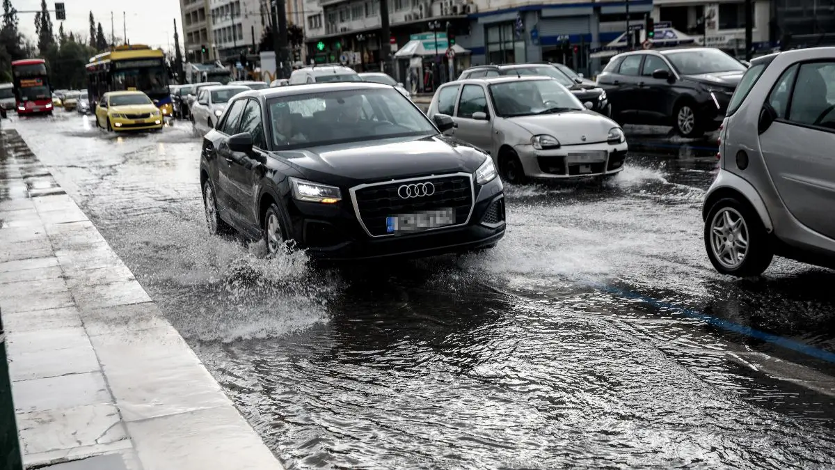 Έκτακτο δελτίο ΕΜΥ: Κακοκαιρία εξπρές με ισχυρές βροχές, καταιγίδες και χιόνια – Ποιες περιοχές είναι σε «κόκκινο συναγερμό»